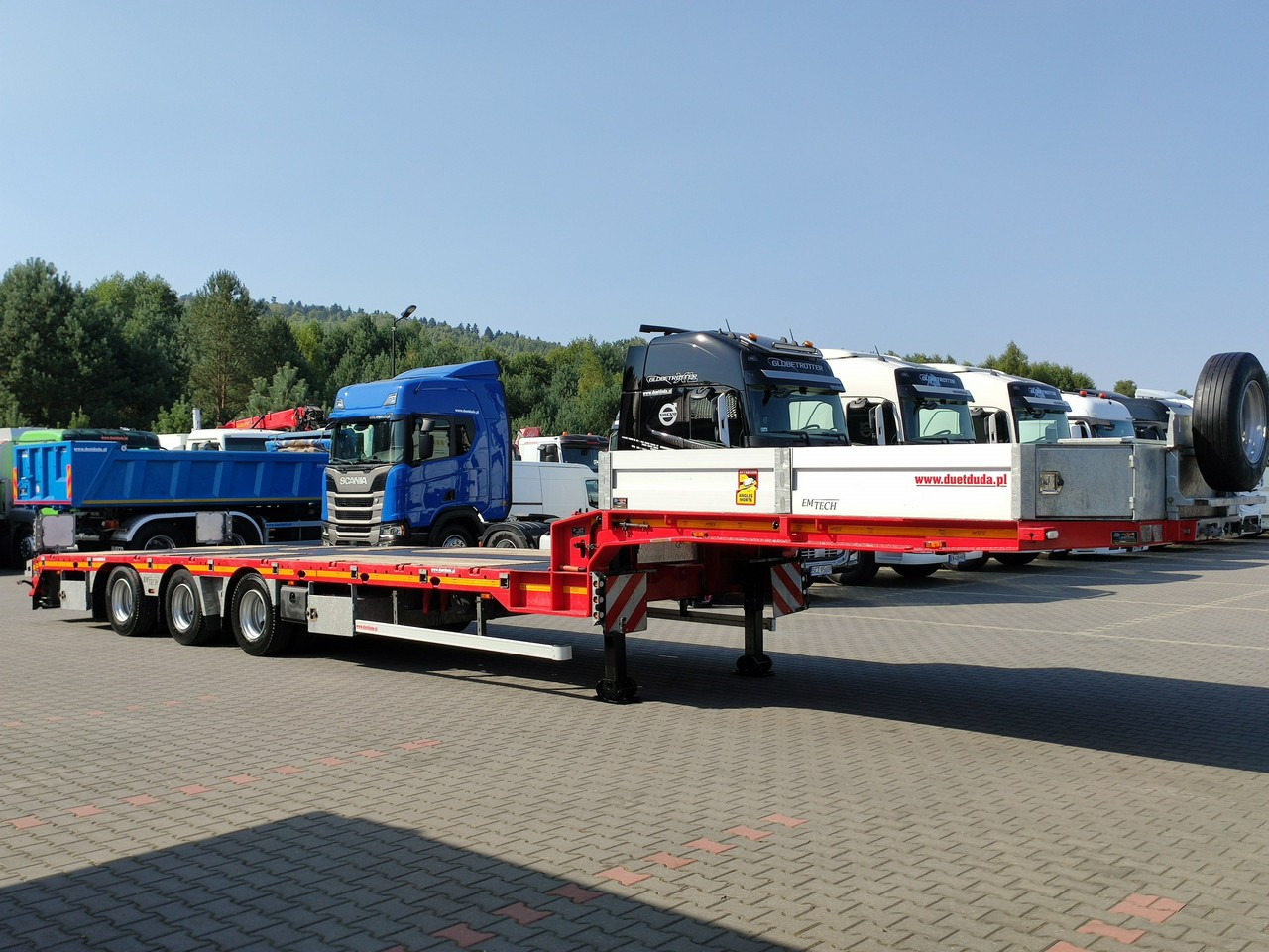 EMTECH Ład-33.3 tony 3osie Tylna oś skrętna Przednia Podnoszona - Nedbygget platform sættevogn: billede 3 EMTECH Ład-33.3 tony 3osie Tylna oś skrętna Przednia Podnoszona - Nedbygget platform sættevogn: billede 3