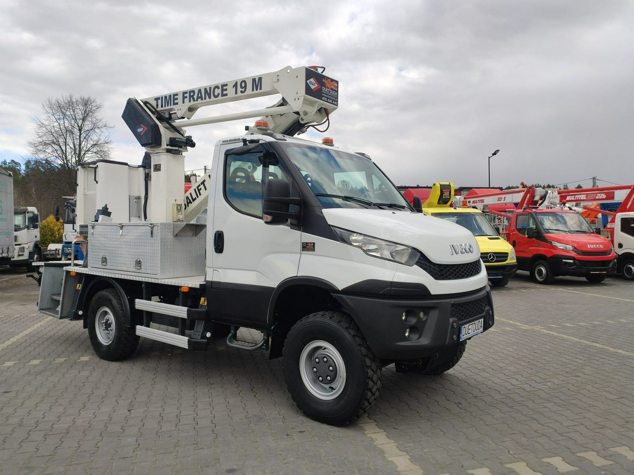 Lastbil med mandskabslift Iveco Daily 55S17W 4x4 Zwyżka 19m Versalift Lat 55 TB Time France: billede 11 Lastbil med mandskabslift Iveco Daily 55S17W 4x4 Zwyżka 19m Versalift Lat 55 TB Time France: billede 11