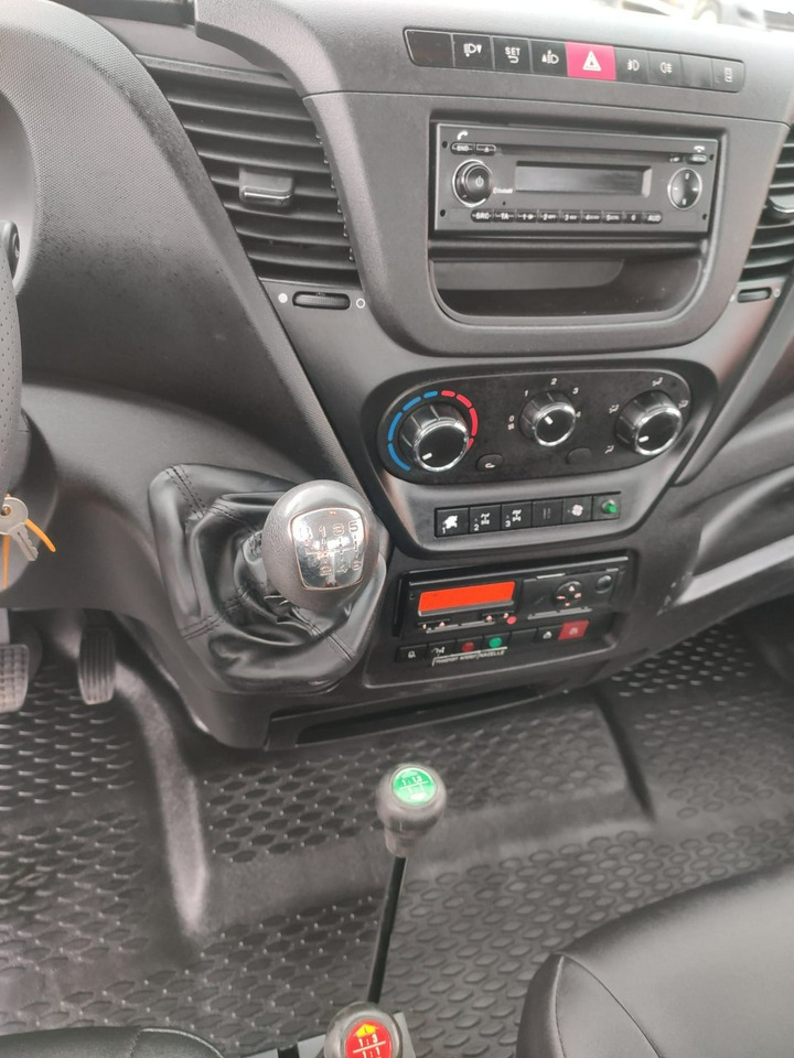 Lastbil med mandskabslift Iveco Daily 55S17W 4x4 Zwyżka 19m Versalift Lat 55 TB Time France: billede 24 Lastbil med mandskabslift Iveco Daily 55S17W 4x4 Zwyżka 19m Versalift Lat 55 TB Time France: billede 24