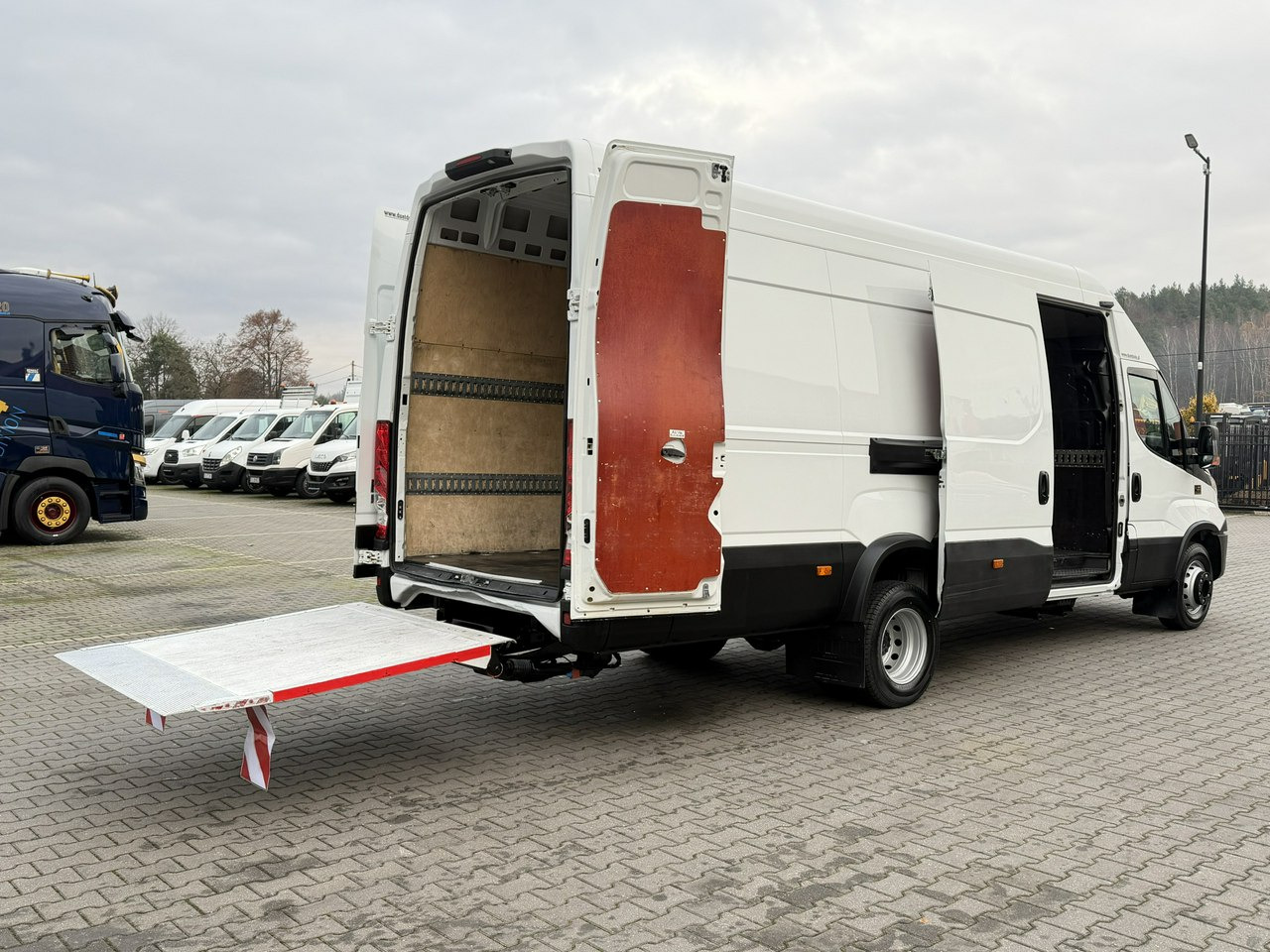 Iveco Daily 70C18 V H - Varevogn: billede 5 Iveco Daily 70C18 V H - Varevogn: billede 5