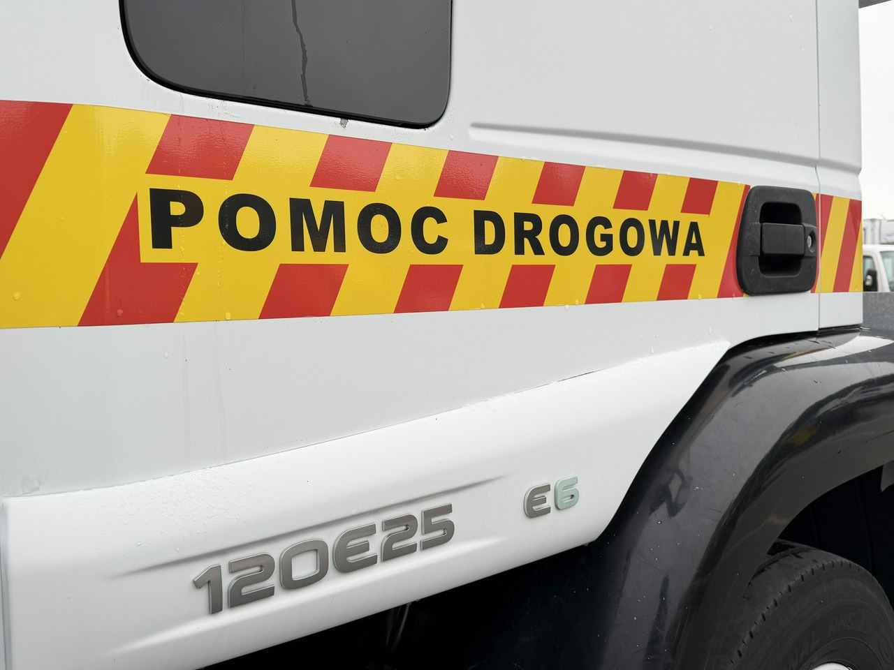 Iveco EUROCARGO 120E25 E6 Laweta Zagłebiana Platforma Pomoc Drogowa - Bjærgningskøretøj: billede 2 Iveco EUROCARGO 120E25 E6 Laweta Zagłebiana Platforma Pomoc Drogowa - Bjærgningskøretøj: billede 2