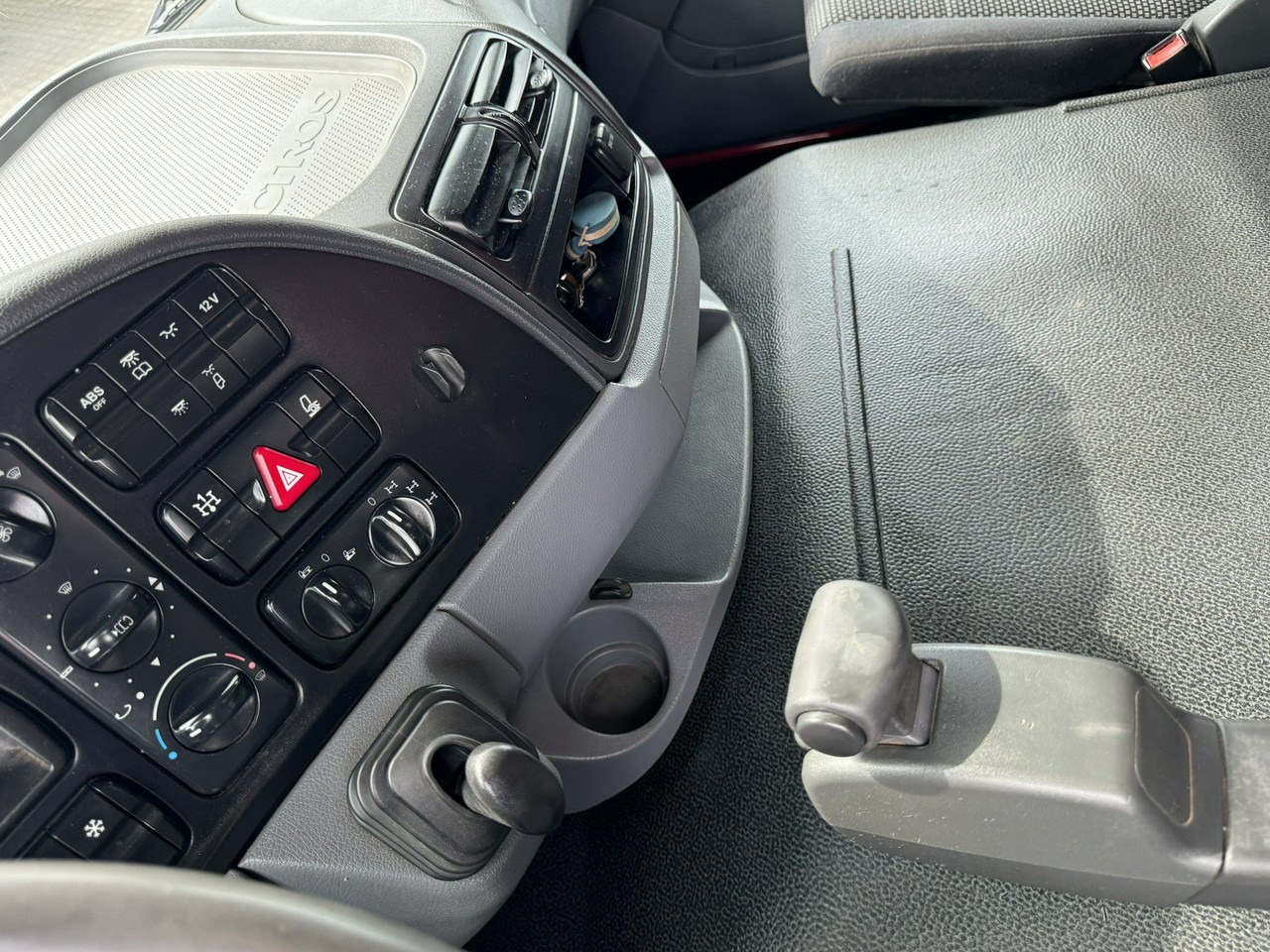 Tipvogn lastbil Mercedes Actros 4141 8x6 Wywrot SKIBICKI Automat EPS ze Sprzegłem !!!: billede 29 Tipvogn lastbil Mercedes Actros 4141 8x6 Wywrot SKIBICKI Automat EPS ze Sprzegłem !!!: billede 29