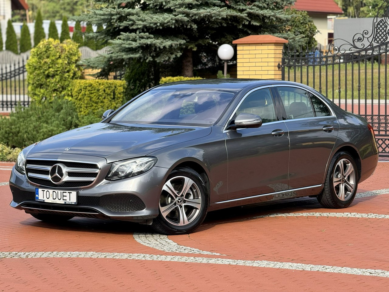 Mercedes E 220 - Sedan: billede 1 Mercedes E 220 - Sedan: billede 1