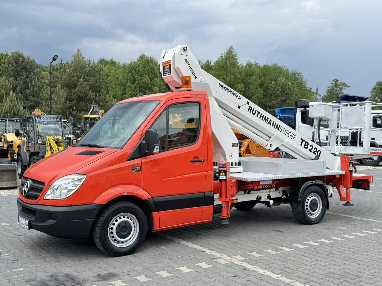 Mercedes Sprinter - Lastbil med mandskabslift: billede 3 Mercedes Sprinter - Lastbil med mandskabslift: billede 3