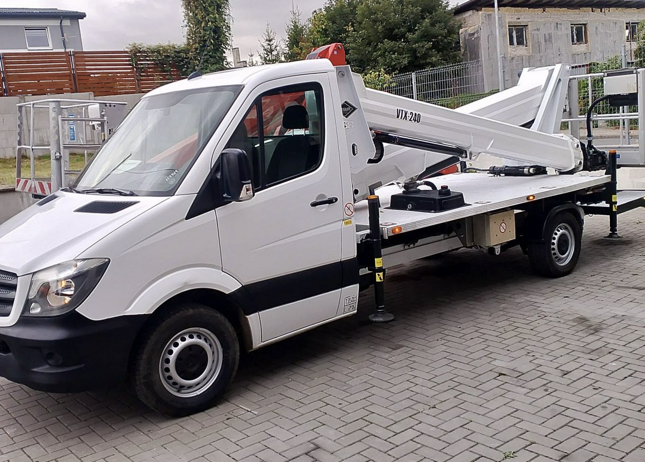 Mercedes Sprinter Zwyżka Podnośnik Koszowy VERSALIFT VTX-240 UDT - Lastbil med mandskabslift: billede 1 Mercedes Sprinter Zwyżka Podnośnik Koszowy VERSALIFT VTX-240 UDT - Lastbil med mandskabslift: billede 1