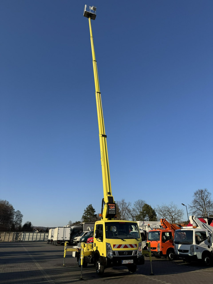 Nissan Cabstar - Lastbil med mandskabslift: billede 5 Nissan Cabstar - Lastbil med mandskabslift: billede 5