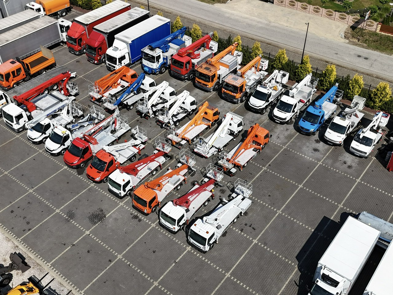 Nissan Zwyżka Podnośnik Koszowy 4X4 CABSTAR MAXITY SPRINTER - Lastbil med mandskabslift: billede 3 Nissan Zwyżka Podnośnik Koszowy 4X4 CABSTAR MAXITY SPRINTER - Lastbil med mandskabslift: billede 3