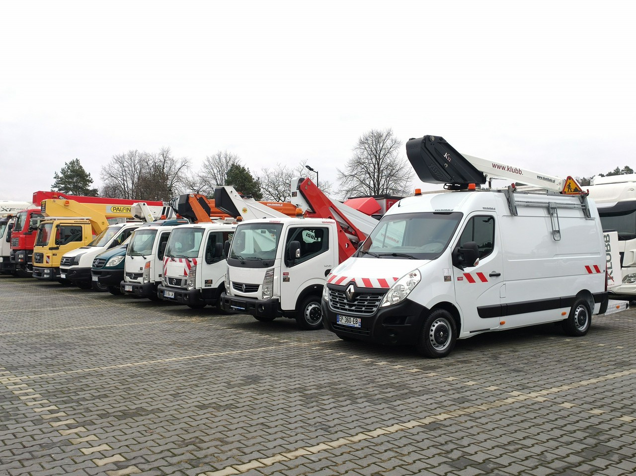 Renault Master - Lastbil med mandskabslift: billede 1 Renault Master - Lastbil med mandskabslift: billede 1