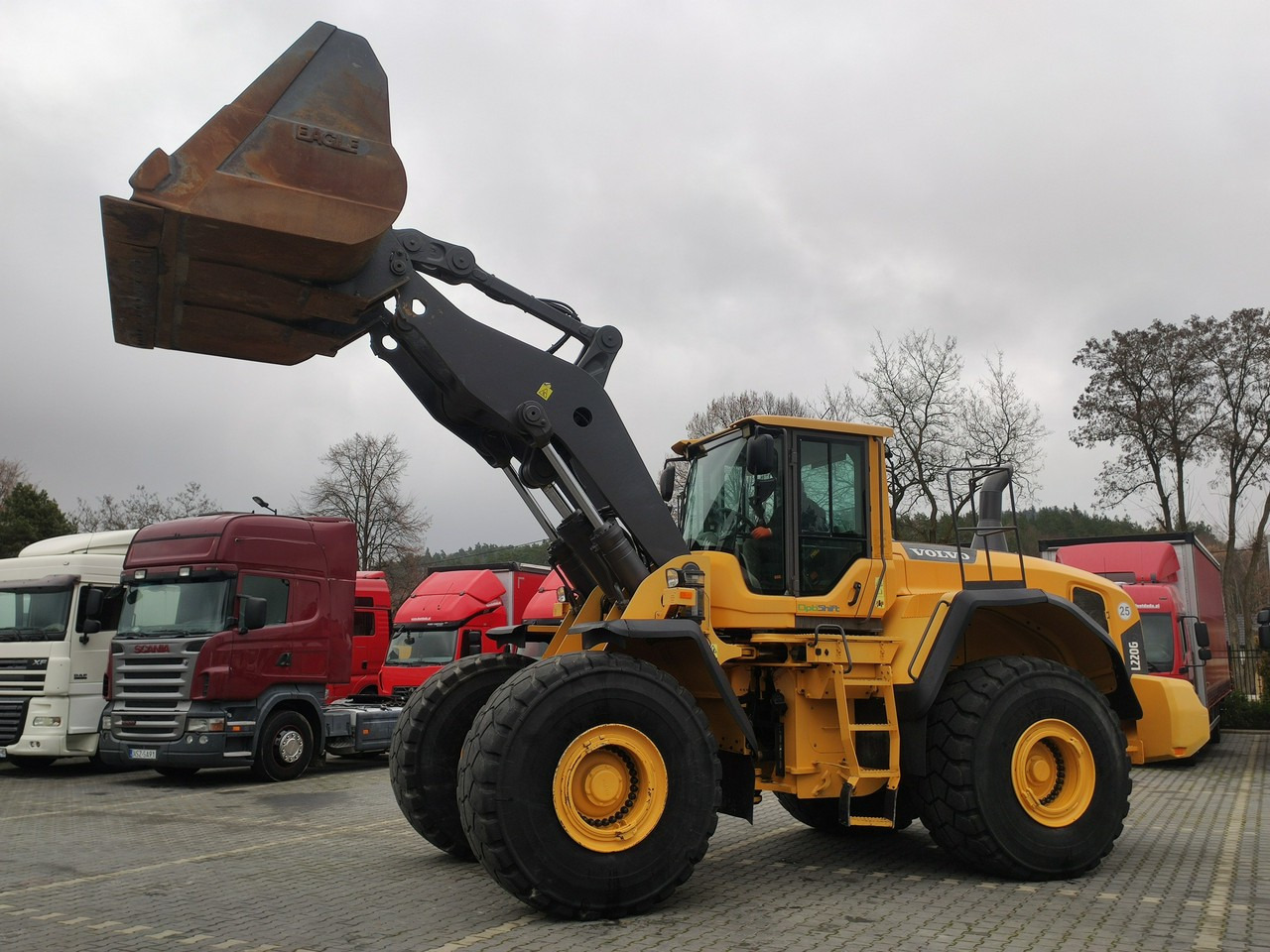 Volvo L 220G - Gummihjulslæsser: billede 1 Volvo L 220G - Gummihjulslæsser: billede 1