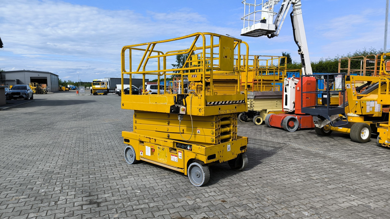 HULOTTE Compact 12 - Sakselift: billede 3 HULOTTE Compact 12 - Sakselift: billede 3