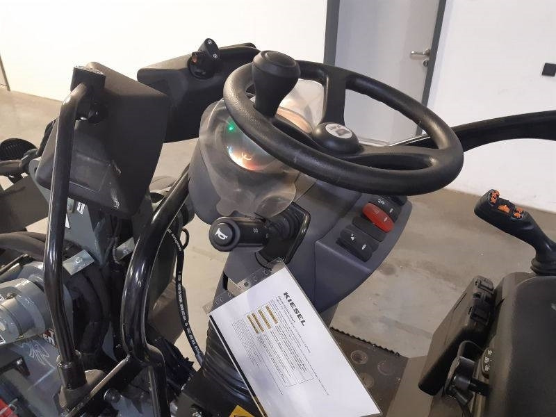 Giant G 2200 E X-Tra Elektro / electric - Skridstyret minilæsser: billede 5 Giant G 2200 E X-Tra Elektro / electric - Skridstyret minilæsser: billede 5