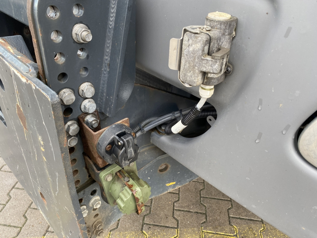 Mercedes-Benz 3346 AK 6x6 - Tipvogn lastbil: billede 3 Mercedes-Benz 3346 AK 6x6 - Tipvogn lastbil: billede 3