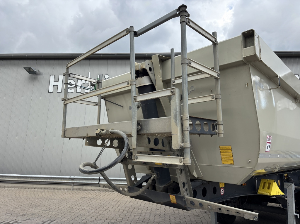 Schmitz SCB S3D / Stahl-Halbschalenmulde - Tipvogn sættevogn: billede 2 Schmitz SCB S3D / Stahl-Halbschalenmulde - Tipvogn sættevogn: billede 2