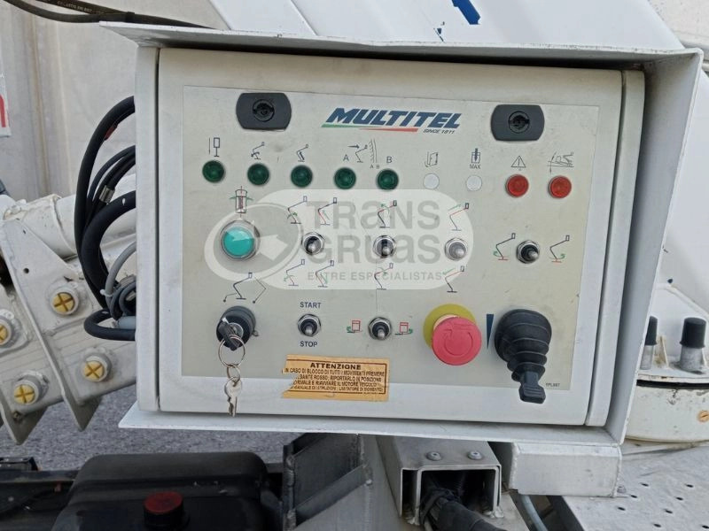 MULTITEL NISSAN NT 400 + MX 250 - Lastbil med mandskabslift: billede 4 MULTITEL NISSAN NT 400 + MX 250 - Lastbil med mandskabslift: billede 4