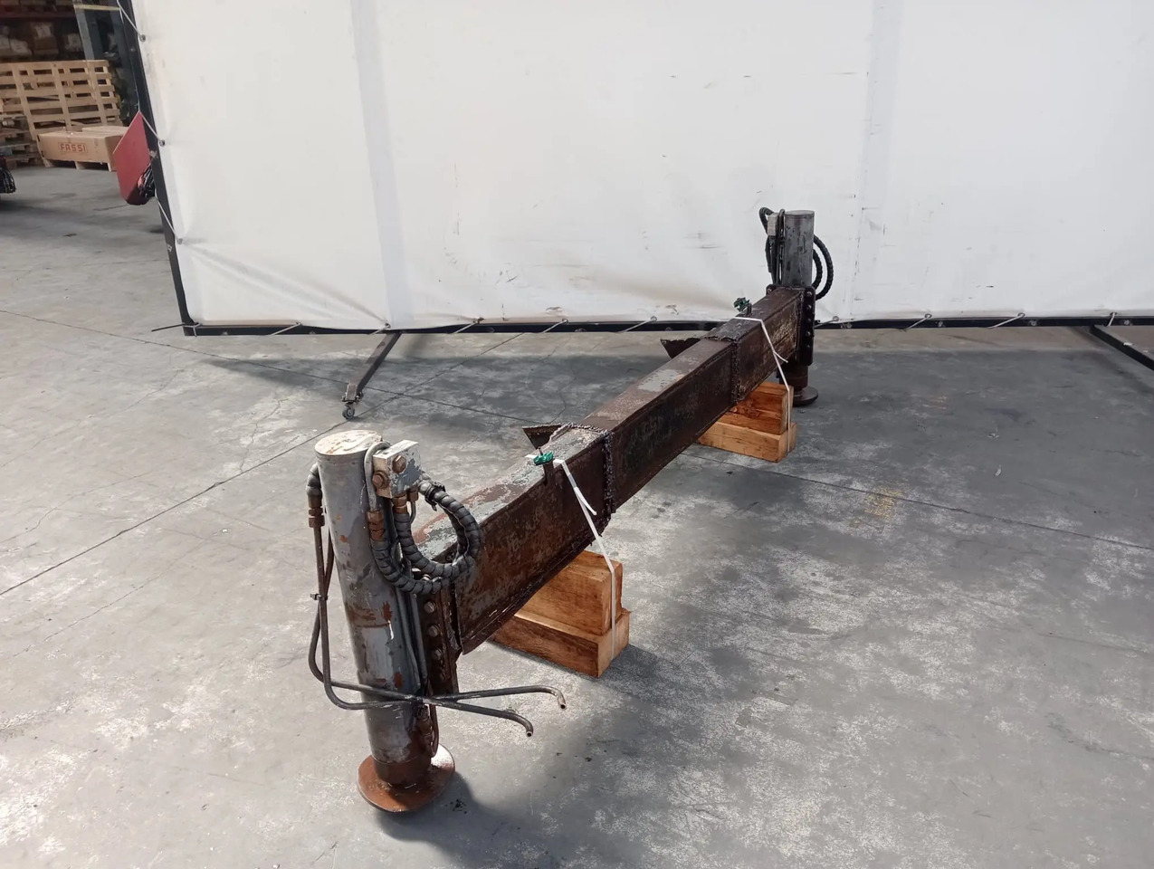 Estabilizador fijo a 2.300 mm - Udstyr for Kran: billede 1 Estabilizador fijo a 2.300 mm - Udstyr for Kran: billede 1