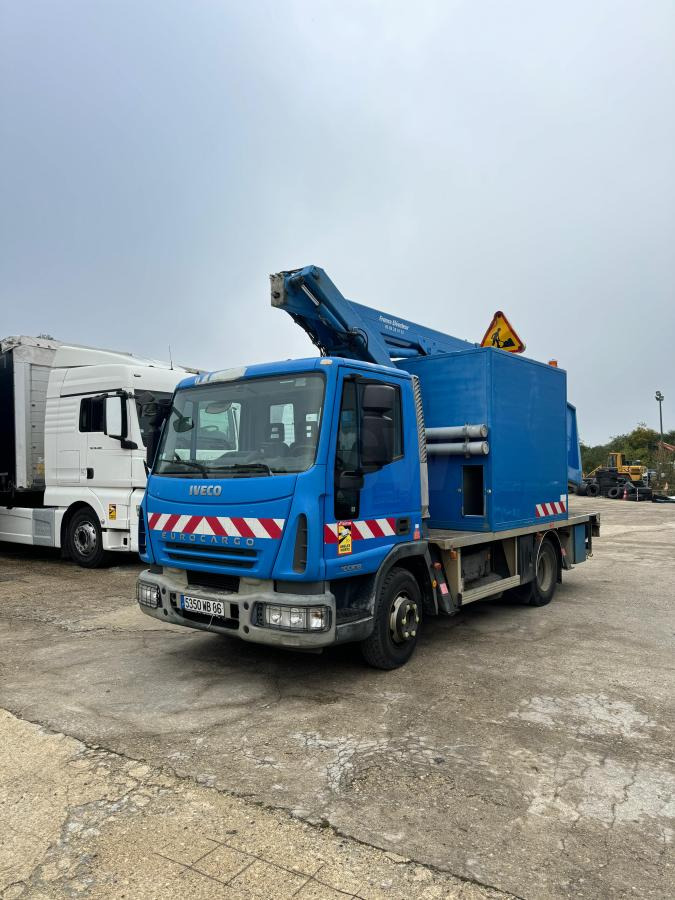 Iveco Eurocargo 100E19 - Lastbil med mandskabslift: billede 1 Iveco Eurocargo 100E19 - Lastbil med mandskabslift: billede 1