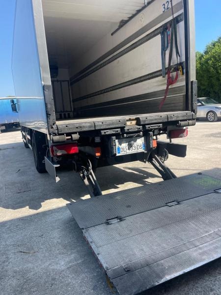 Scania 320 - Kølevogn lastbil: billede 5 Scania 320 - Kølevogn lastbil: billede 5