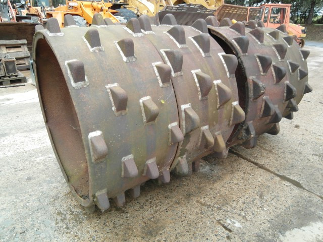 Hanomag 44 C + 55 C - Dæk for Entreprenørmaskin: billede 1 Hanomag 44 C + 55 C - Dæk for Entreprenørmaskin: billede 1