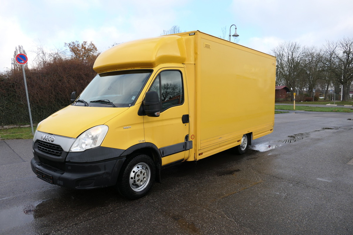 IVECO Daily 35 S11 C30C KURZ AUTOMATIK KAMERA Regale L - Varebil med kasse: billede 2 IVECO Daily 35 S11 C30C KURZ AUTOMATIK KAMERA Regale L - Varebil med kasse: billede 2