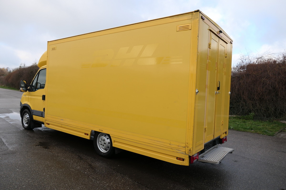 IVECO Daily 35 S11 C30C KURZ AUTOMATIK KAMERA Regale L - Varebil med kasse: billede 4 IVECO Daily 35 S11 C30C KURZ AUTOMATIK KAMERA Regale L - Varebil med kasse: billede 4