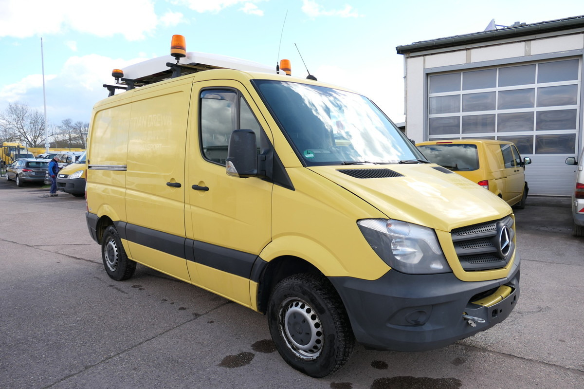 MERCEDES-BENZ Sprinter 216 CDI KLIMA - Begleitfahrzeug SCHLAFB - Små varebil: billede 3 MERCEDES-BENZ Sprinter 216 CDI KLIMA - Begleitfahrzeug SCHLAFB - Små varebil: billede 3