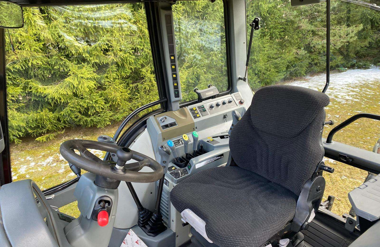 Valtra T160 - Traktor: billede 4 Valtra T160 - Traktor: billede 4