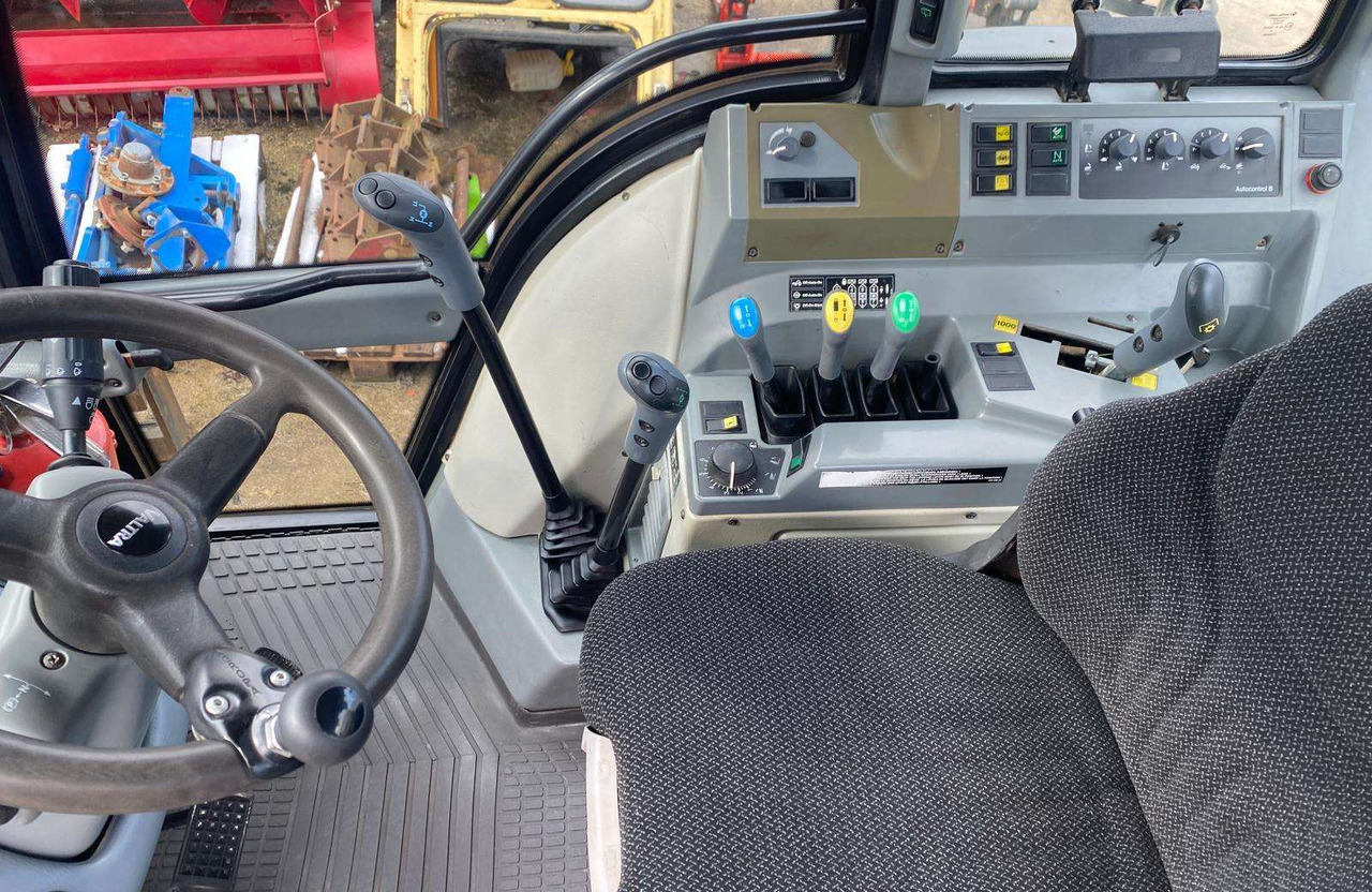 Valtra T160 - Traktor: billede 5 Valtra T160 - Traktor: billede 5