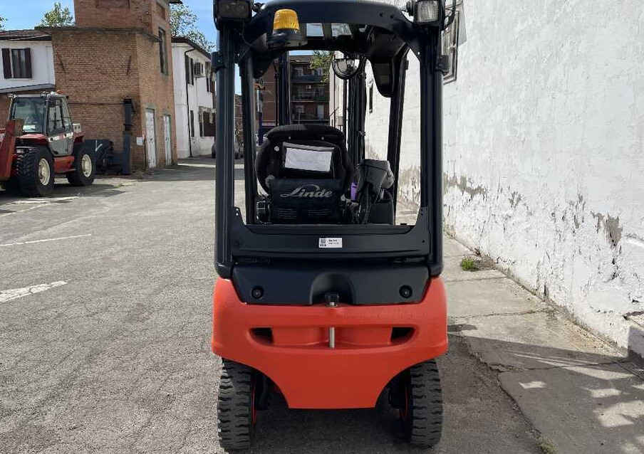 Linde E 16 P-02 - El gaffeltruck: billede 2 Linde E 16 P-02 - El gaffeltruck: billede 2