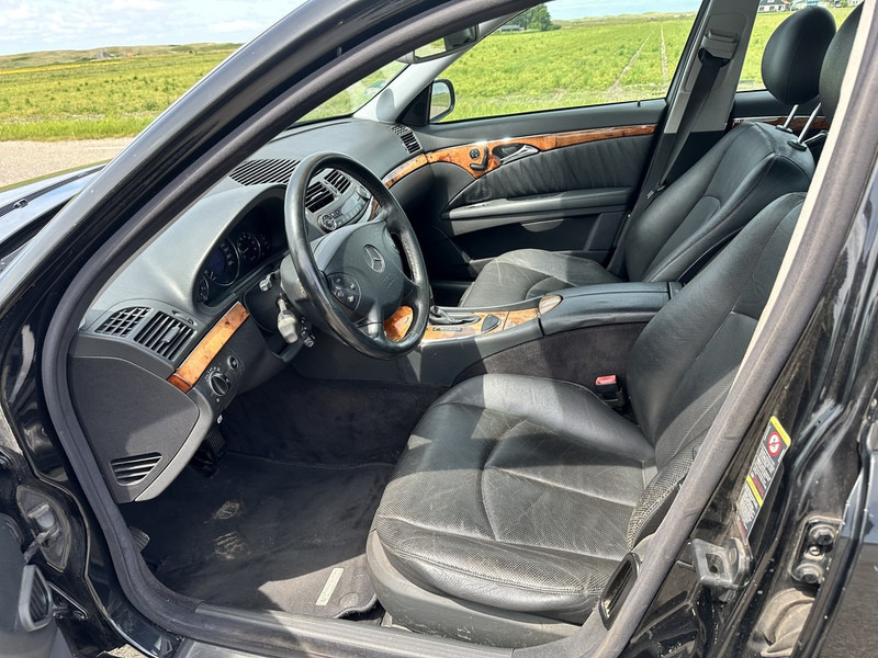 Mercedes-Benz E-Klasse 240 - Bil: billede 4 Mercedes-Benz E-Klasse 240 - Bil: billede 4