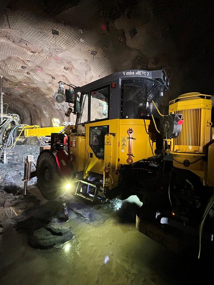 Atlas Copco (Epiroc) Simba ME7C - Styret boremaskine: billede 1 Atlas Copco (Epiroc) Simba ME7C - Styret boremaskine: billede 1