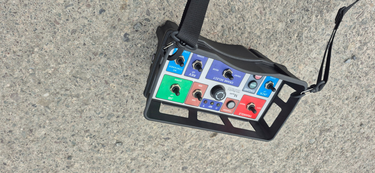 Mega NEW Megaliftt Sideloader / 35 tons lift capacity /20-40-45 HC/ Diesel engine / Gooseneck-extendable - Containerbil/ Veksellad sættevogn: billede 5 Mega NEW Megaliftt Sideloader / 35 tons lift capacity /20-40-45 HC/ Diesel engine / Gooseneck-extendable - Containerbil/ Veksellad sættevogn: billede 5