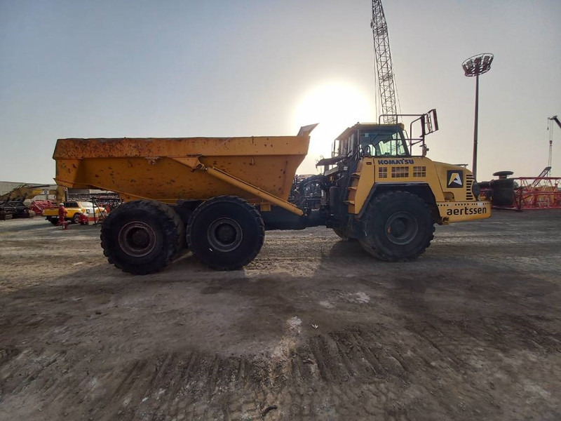 Komatsu HM400-3R (4 pcs available in Abu Dhabi) - Knækstyret dumper: billede 4 Komatsu HM400-3R (4 pcs available in Abu Dhabi) - Knækstyret dumper: billede 4