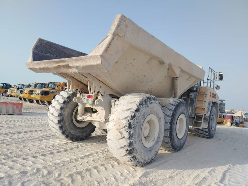 Komatsu HM400-3R (4 pieces available in Abu Dhabi) - Knækstyret dumper: billede 5 Komatsu HM400-3R (4 pieces available in Abu Dhabi) - Knækstyret dumper: billede 5