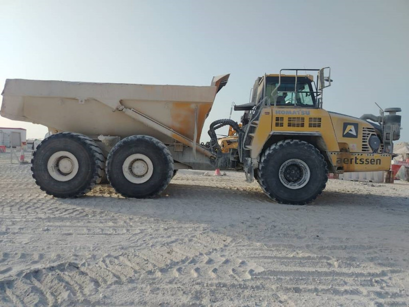 Komatsu HM400-3R (4 pieces available in Abu Dhabi) - Knækstyret dumper: billede 2 Komatsu HM400-3R (4 pieces available in Abu Dhabi) - Knækstyret dumper: billede 2