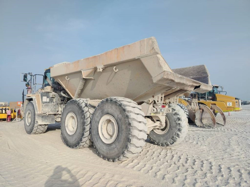 Komatsu HM400-3R (4 pieces available in Abu Dhabi) - Knækstyret dumper: billede 3 Komatsu HM400-3R (4 pieces available in Abu Dhabi) - Knækstyret dumper: billede 3