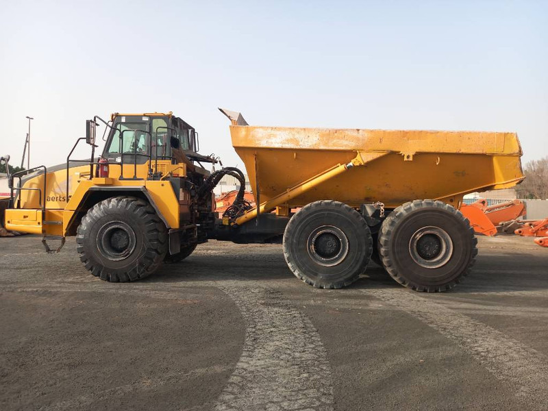 Komatsu HM400-3R (4pcs available in Abu Dhabi) - Knækstyret dumper: billede 1 Komatsu HM400-3R (4pcs available in Abu Dhabi) - Knækstyret dumper: billede 1