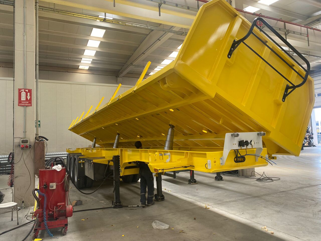 Ny Åben sættevogn til transportering træ SINAN TANKER-TREYLER FlatBed - Special Platform: billede 6 Ny Åben sættevogn til transportering træ SINAN TANKER-TREYLER FlatBed - Special Platform: billede 6