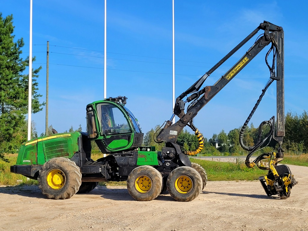 JOHN DEERE 1070 E - Skovmaskine: billede 4 JOHN DEERE 1070 E - Skovmaskine: billede 4