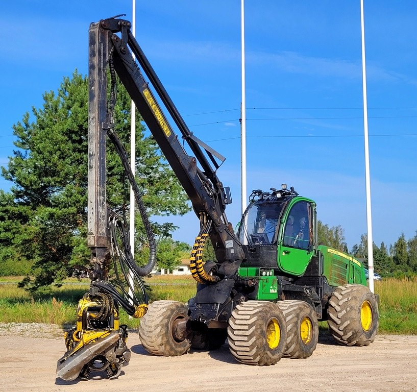 JOHN DEERE 1070 E - Skovmaskine: billede 1 JOHN DEERE 1070 E - Skovmaskine: billede 1
