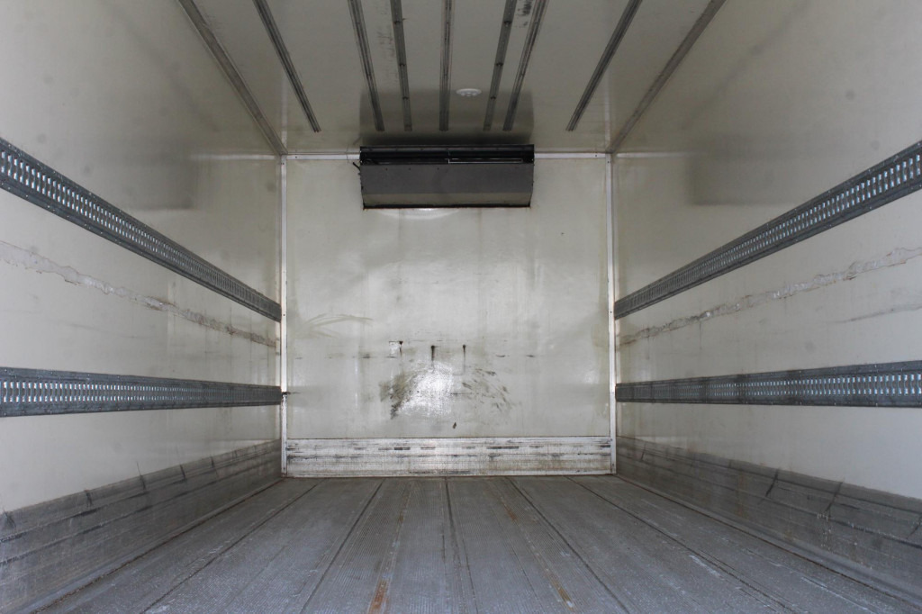 Mercedes-Benz Atego 1221 TK T-800R Tiefkühl Türen+LBW - Kølevogn lastbil: billede 4 Mercedes-Benz Atego 1221 TK T-800R Tiefkühl Türen+LBW - Kølevogn lastbil: billede 4