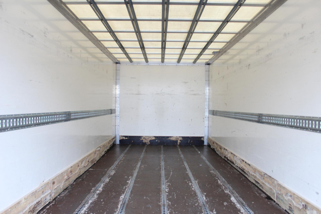 Renault D14 220E6 Laderbordwand nur 185 Tkm Klima - Lastbil varevogn: billede 2 Renault D14 220E6 Laderbordwand nur 185 Tkm Klima - Lastbil varevogn: billede 2