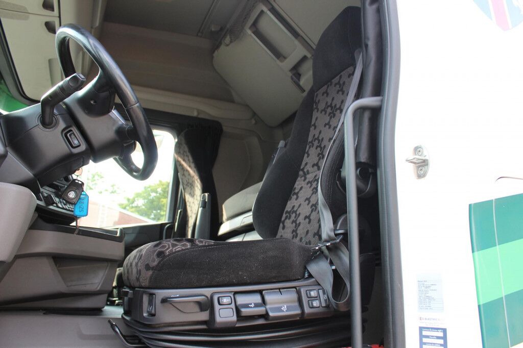 Scania R 450 Retarder LDW Standklima Navi 5 Stück - Trækker: billede 4 Scania R 450 Retarder LDW Standklima Navi 5 Stück - Trækker: billede 4
