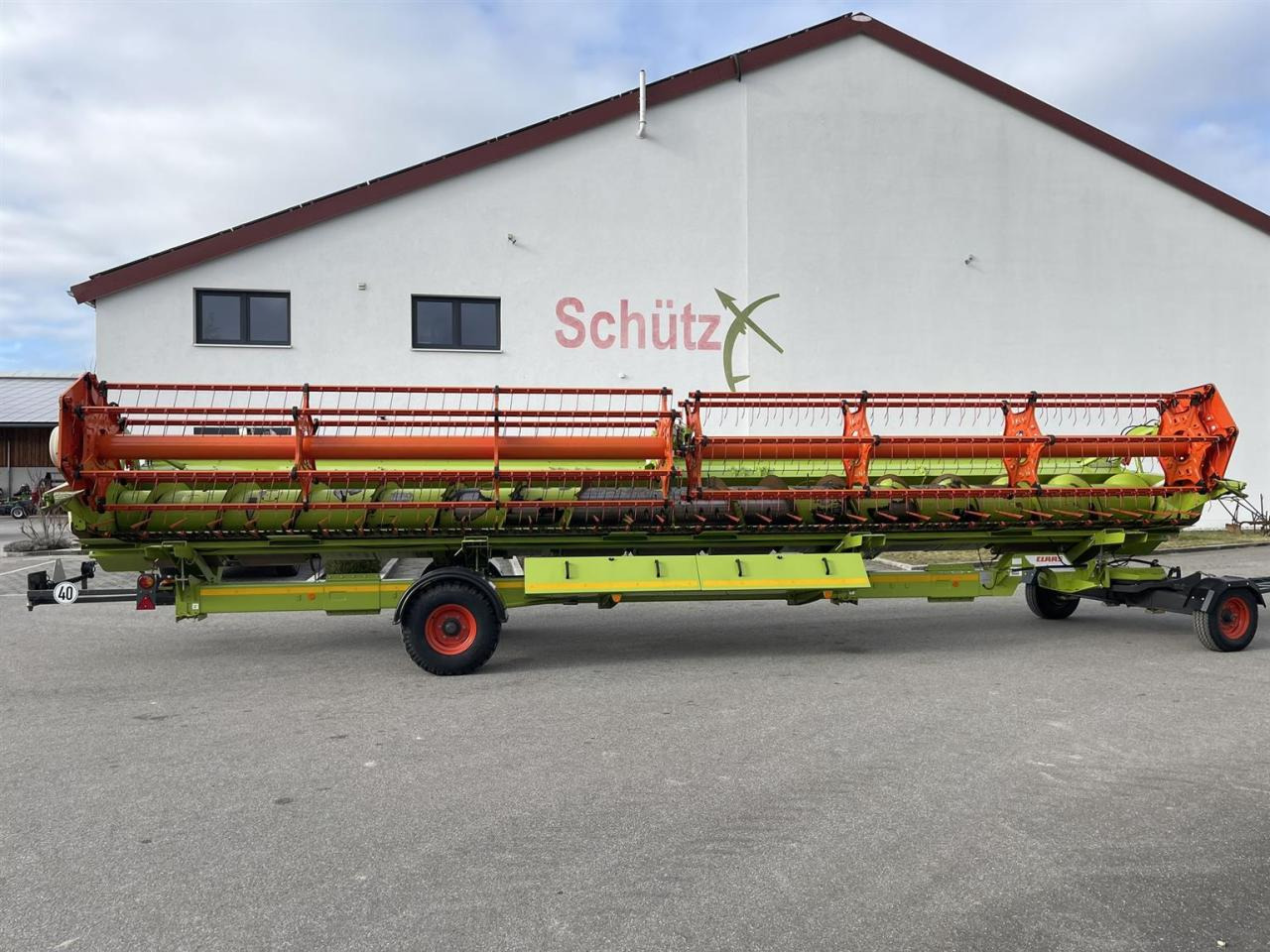 CLAAS Schneidwerk Claas Vario V1050, ca. 1600ha, LED Laser, Bj. 2016 - Skærebord til korn: billede 1 CLAAS Schneidwerk Claas Vario V1050, ca. 1600ha, LED Laser, Bj. 2016 - Skærebord til korn: billede 1