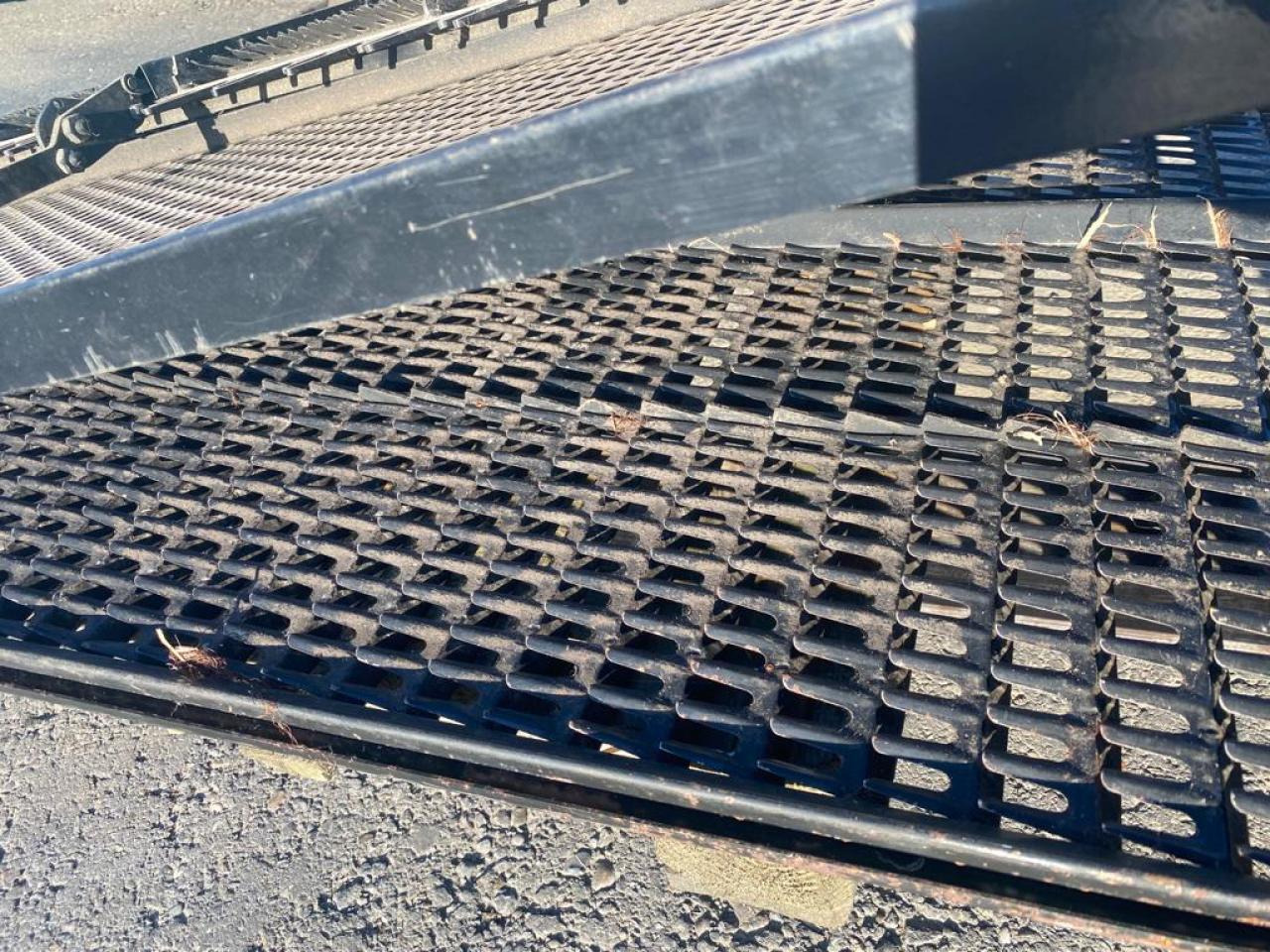 New Holland Maisausrüstung, Korb und Siebe für NH Mähdrescher TC 5.80 5080 5070 - Høstmaskiner tilbehør: billede 4 New Holland Maisausrüstung, Korb und Siebe für NH Mähdrescher TC 5.80 5080 5070 - Høstmaskiner tilbehør: billede 4