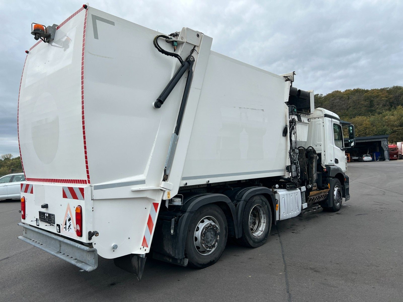 Mercedes-Benz Antos 2533 6x2 Seitenlader Faun Sidepress Mercedes-Benz Antos 2533 6x2 Seitenlader Faun Sidepress - Affaldsmaskine: billede 3 Mercedes-Benz Antos 2533 6x2 Seitenlader Faun Sidepress Mercedes-Benz Antos 2533 6x2 Seitenlader Faun Sidepress - Affaldsmaskine: billede 3