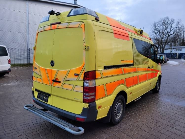MERCEDES – BENZ SPRINTER 2.2D AMBULANCE (PROFILE) KLIMA 11.2014 EURO 5 - Ambulance: billede 4 MERCEDES – BENZ SPRINTER 2.2D AMBULANCE (PROFILE) KLIMA 11.2014 EURO 5 - Ambulance: billede 4
