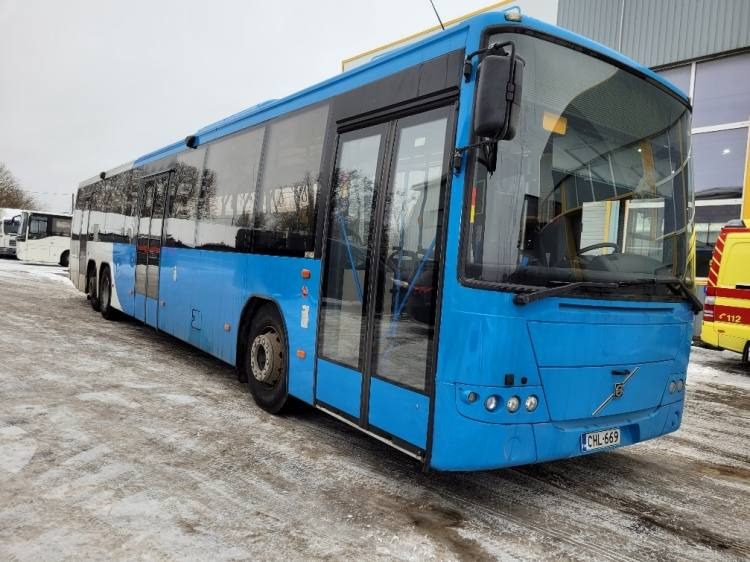 VOLVO B12BLE 8700 KLIMA, 8.2010, EURO 5, RAMP, 58 seats, 14,7m - Forstæder bus: billede 1 VOLVO B12BLE 8700 KLIMA, 8.2010, EURO 5, RAMP, 58 seats, 14,7m - Forstæder bus: billede 1