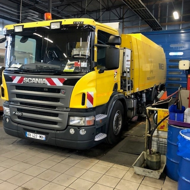 Runway Sweeper Johnston-Beam Scania P400 Model Beam S14000 - Fejebil: billede 1 Runway Sweeper Johnston-Beam Scania P400 Model Beam S14000 - Fejebil: billede 1