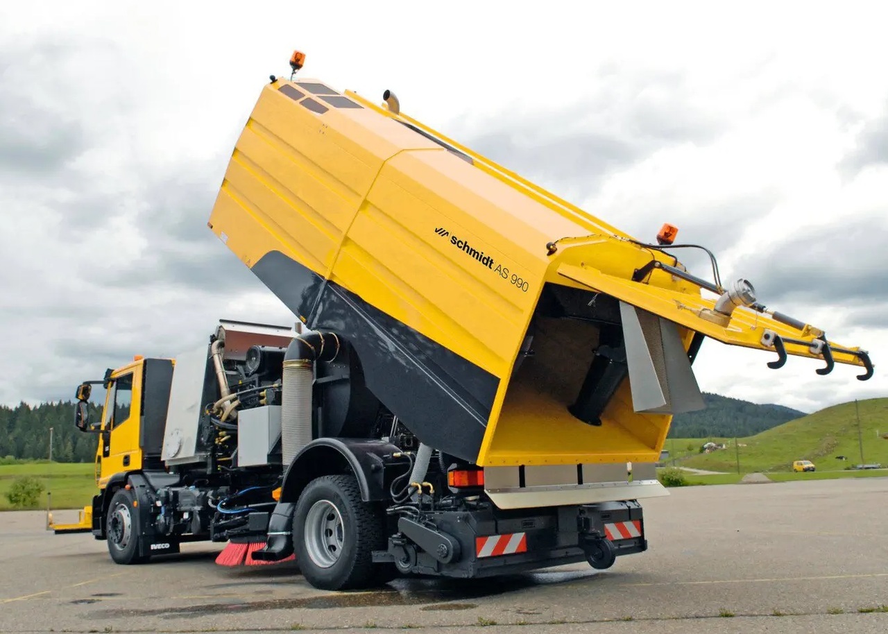 Runway Sweeper Schmidt AS990 - Fejebil: billede 4 Runway Sweeper Schmidt AS990 - Fejebil: billede 4