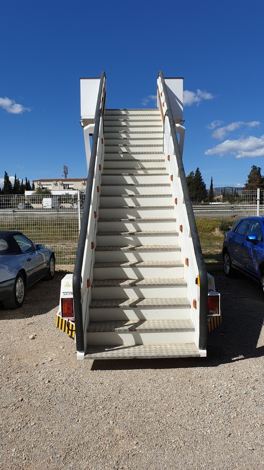 TEMG Pax Stairs TG2244 - Passagertrappe: billede 5 TEMG Pax Stairs TG2244 - Passagertrappe: billede 5